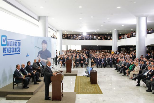 temer_sanciona_lei_saloes-beleza