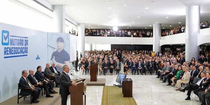 temer_sanciona_lei_saloes-beleza