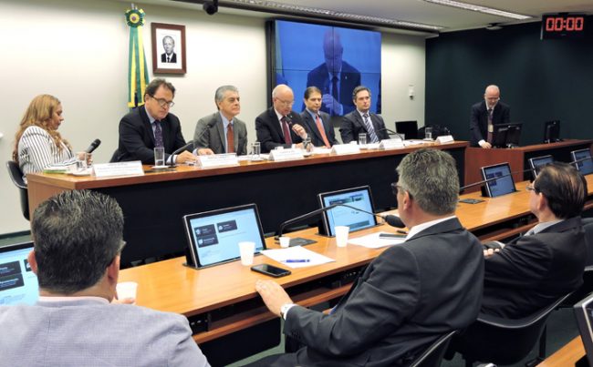 audiencia-parques-tematicos-brasil