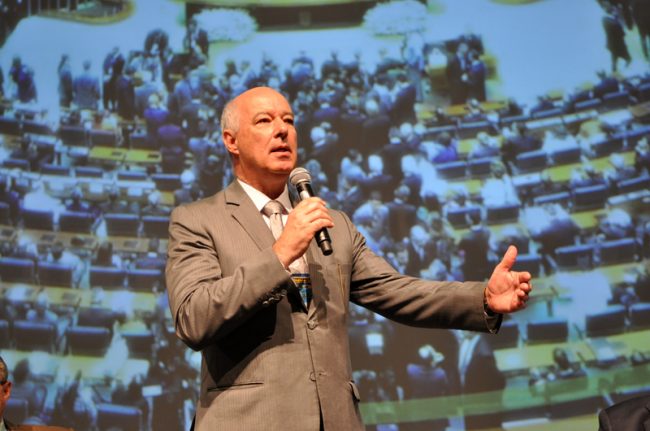 Herculano Passos lança Frente em defesa dos municípios