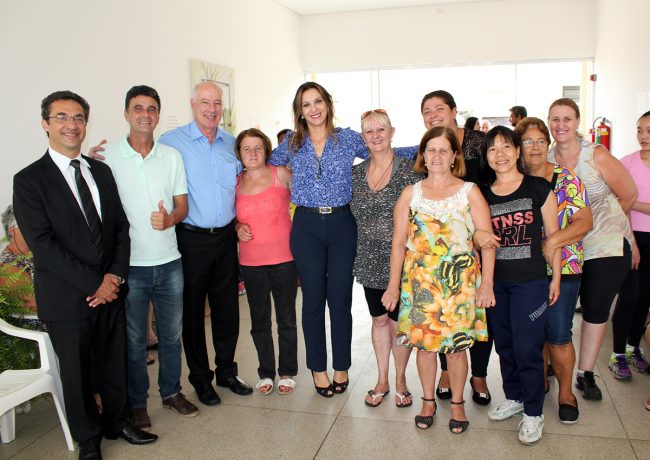 Herculano Passos visita Apape em Botucatu