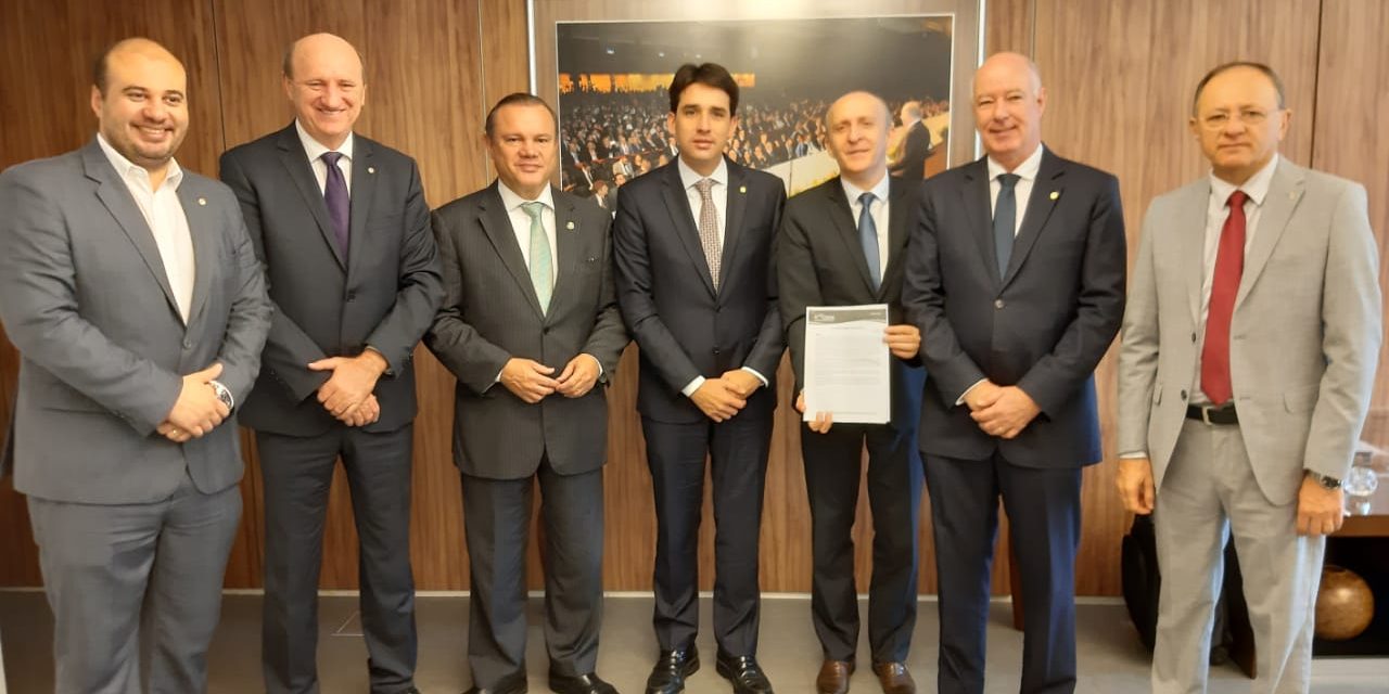 Municipalistas e ruralistas se unem para provar projeto que devolve dinheiro aos municípios